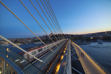 Obraz premium Golden Horn Metro bridge in Istanbul