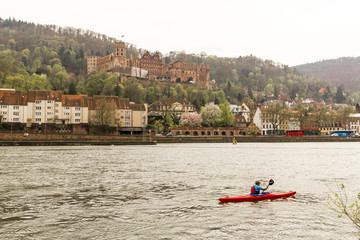 Kayak auf dem Neckar © derfotomester