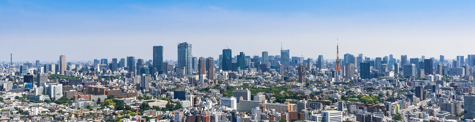 東京　青空と都市風景　パノラマ