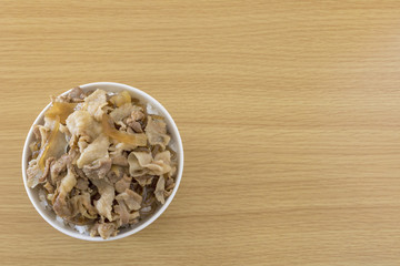 大盛りの牛丼