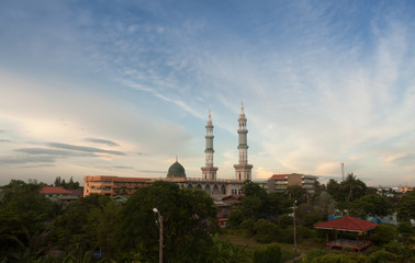 Fototapeta premium Anyusro Mosque in Bangkok , Thailand