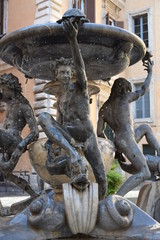 Fototapeta na wymiar fontaine des tortues à Rome