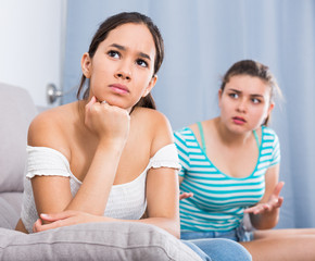 Naklejka premium Quarrel between two teens girls