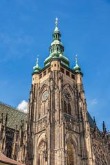 Obraz premium View to the St. Vitus cathedral, Prague