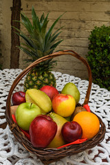 Canasta de fruta naturales frescas