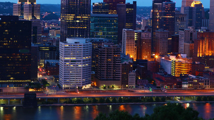 Fototapeta na wymiar Pittsburgh, Pennsylvania downtown at night