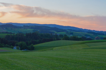 Fototapeta na wymiar Tagesanbruch im Mühlviertler Hügelland