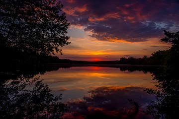 Fototapeta na wymiar Lake sunset 