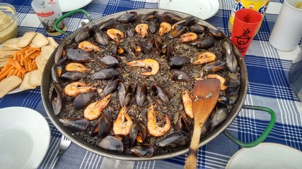 paella arroz negro