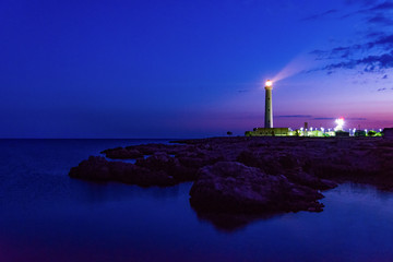 Il faro di Punta Sottile al crepuscolo, isola di Favignana IT © Davide D. Phstock