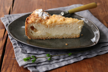 streusel cheesecake