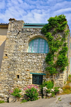 maison de villages manas