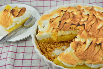 Lemon meringue pie