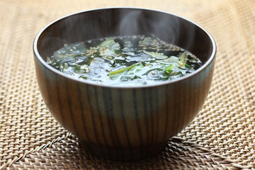 わかめとキャベツの味噌汁