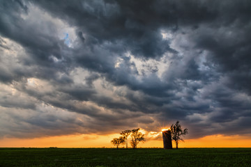 Obraz na płótnie Canvas Stormy Sunset 2