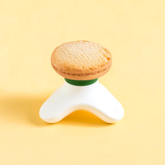 Creative idea: compact massager and shortbread