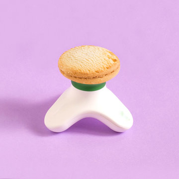Creative idea: compact massager and shortbread