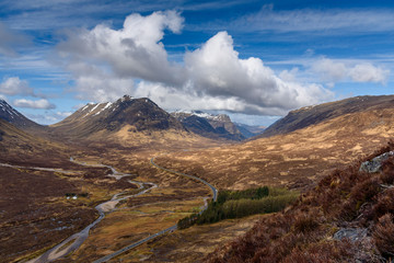 Obraz premium Beautiful panoramic images from Glencoe valley in the Highlands of Scotland - amazing views, breathtaking scenery, a real celebration of nature - perfect relaxation spot to enjoy the wilderness