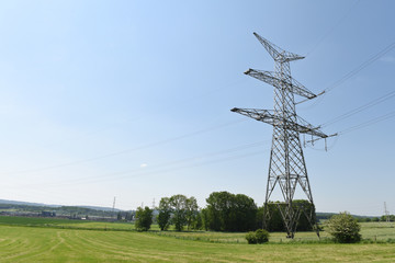 électricité poteau cable fil énergie environnement vert