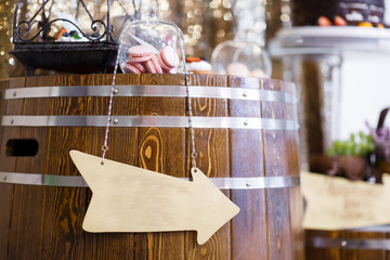 flowers and arrow pointer to place text.