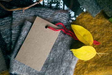  A tissue and a cardboard card for placing the text