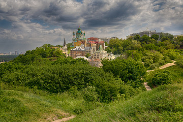 Fototapeta na wymiar Beautiful view of the ancient street Andrew's Descent and the St. Andrew's Church. Kiev, Ukraine