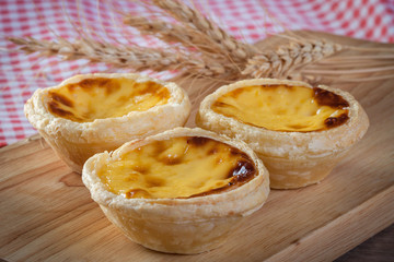 Egg Tart on wooden