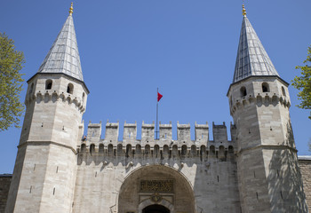 Fototapeta na wymiar Topkapı Main Entrance, turkey