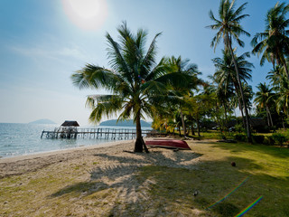 Obraz premium Fishing boats on the beach of Koh Chang, Thailand.