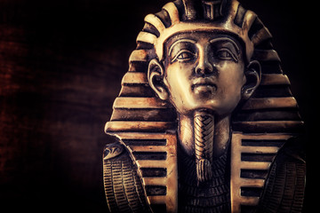 Stone pharaoh tutankhamen mask