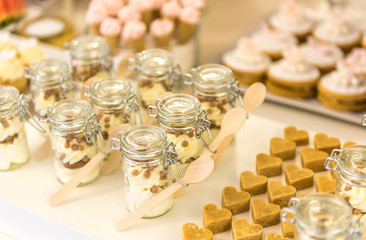 Catering, bufet, ciastka i słodycze