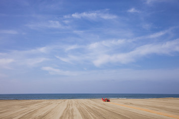 Forte dei Marmi, la spiaggia a primavera