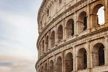 Photo sur Plexiglas Vieil immeuble Detail of the Colosseum amphitheatre in Rome