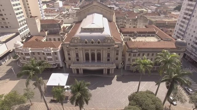 Old building. A large theater located in the city of Ribeir&atilde;o Preto, state of S&atilde;o Paulo, first class for symphonic music and opera. Theatro Pedro II.