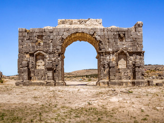 Fototapeta na wymiar The Arch of Caracalla of Volubilis
