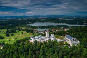 Fototapeta na wymiar bohemian castle Hluboka nad Vltavou, Czech Republic