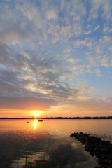 malerische Buhne bei Sonnenuntergang