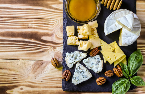 Cheese plate served nuts