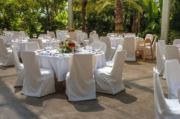Table setting for luxury wedding or banquet celebration.