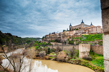Fototapeta na wymiar Toledo city and the Tagus River