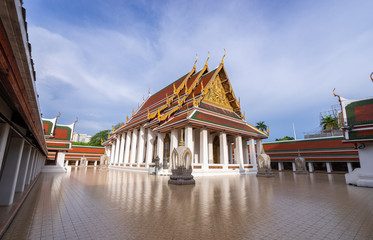 Fototapeta premium Golden Mountain Temple, Wat Saket Bangkok