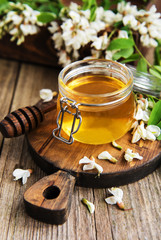 Honey with acacia blossoms © Olena Rudo