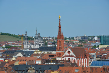 Obraz premium Aerial view on Wuerzburg with the Marien chapel on a sunny day