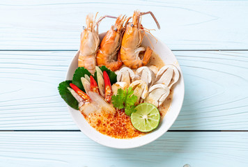 spicy shrimps soup (Tom Yum Goong)