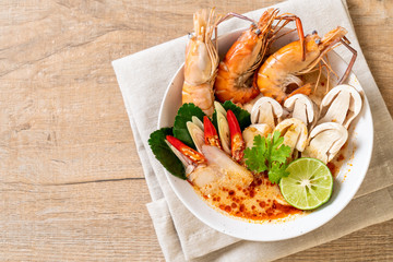 spicy shrimps soup (Tom Yum Goong)