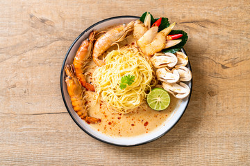 spicy shrimps spaghetti pasta (Tom Yum Goong)