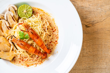 spicy shrimps spaghetti pasta (Tom Yum Goong)