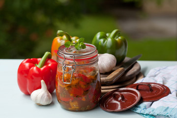 Paprikagemüse im Einweckglas