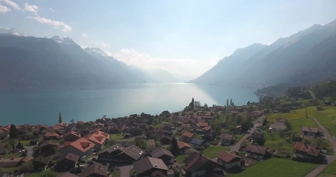 Lake Brienz and the alps