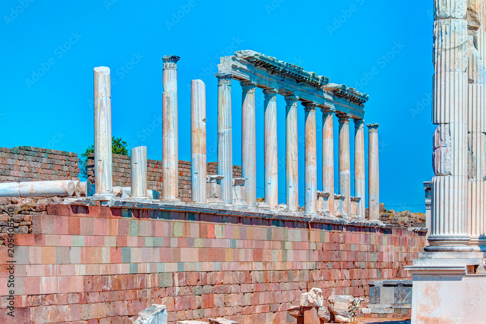 Wall mural Ruins of the ancient greek city of Pergamon - Bergama, Turkey. - Wall murals